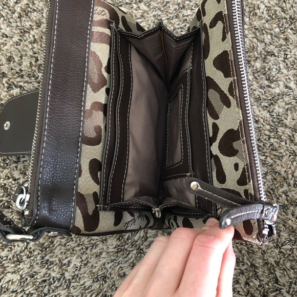 Nine West crossbody - Picture 3 of 3